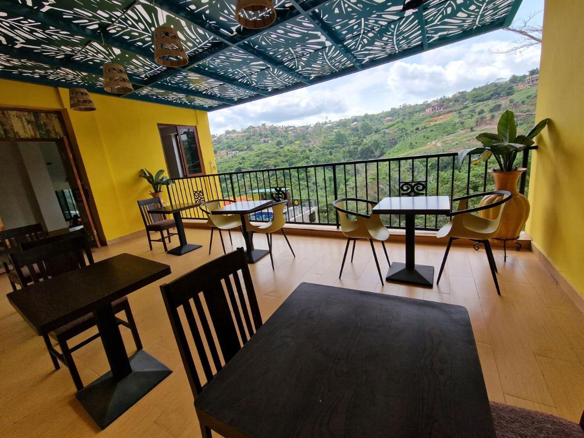 Cactus Creek Hotel Aburi Exteriér fotografie