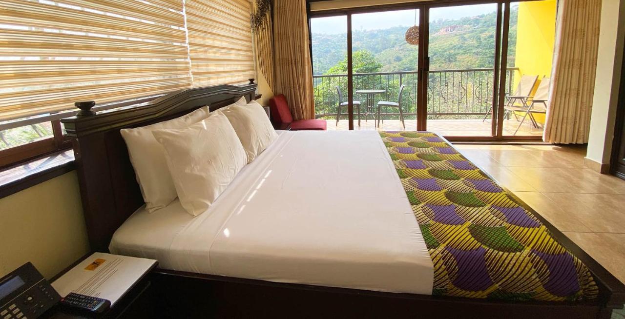 Cactus Creek Hotel Aburi Exteriér fotografie