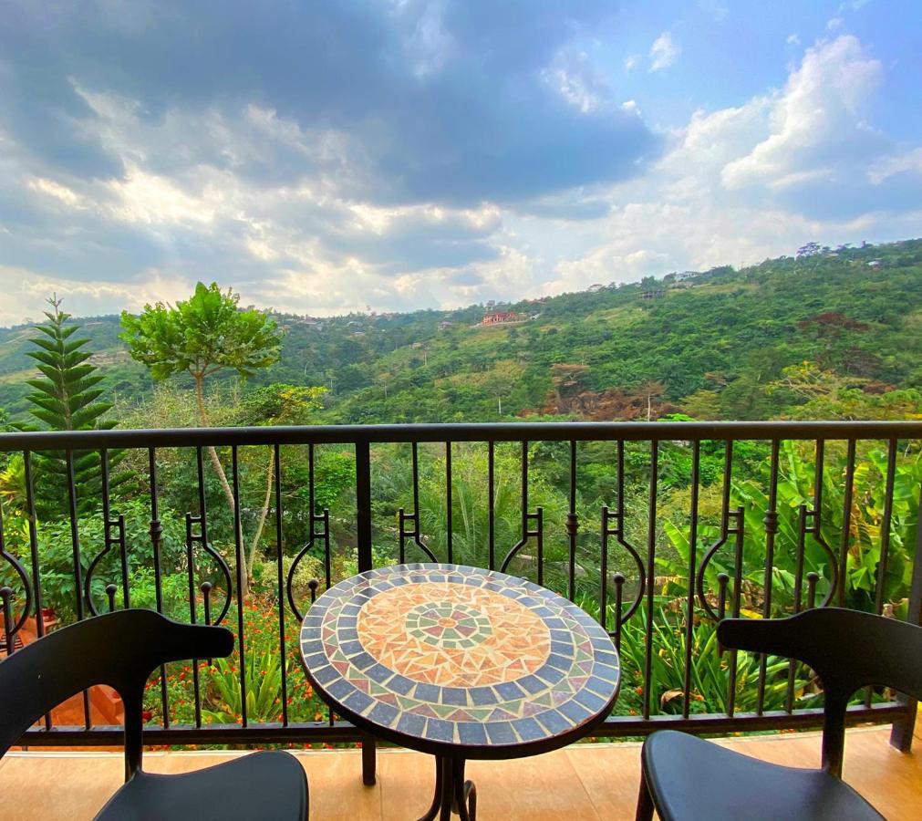 Cactus Creek Hotel Aburi Exteriér fotografie