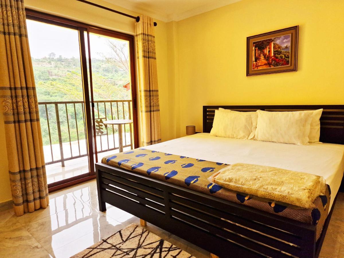 Cactus Creek Hotel Aburi Exteriér fotografie